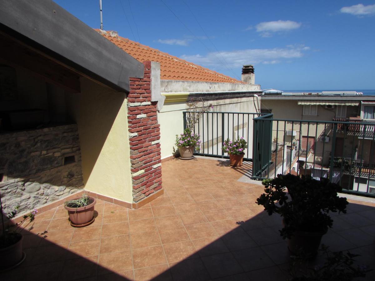 Antico Palazzo Bed & Breakfast Giardini Naxos Exterior photo