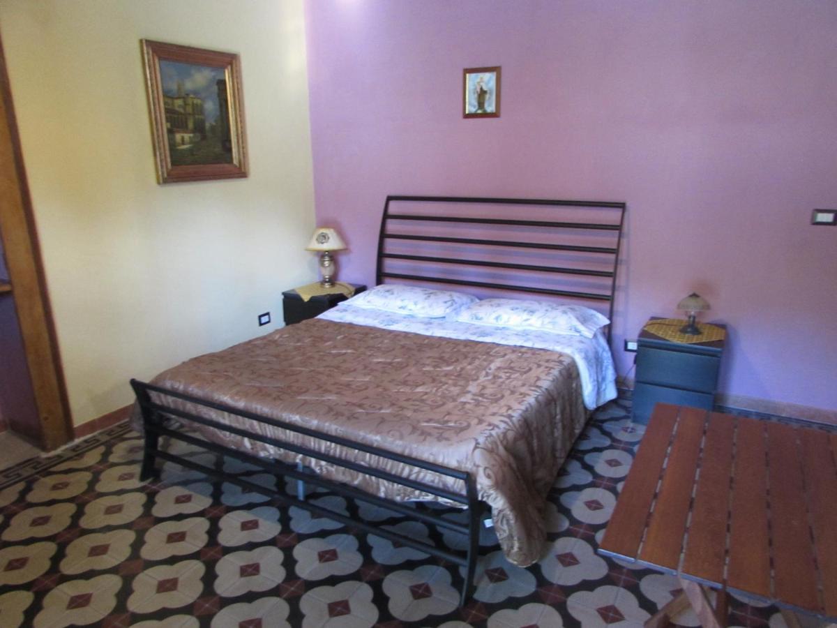 Antico Palazzo Bed & Breakfast Giardini Naxos Exterior photo